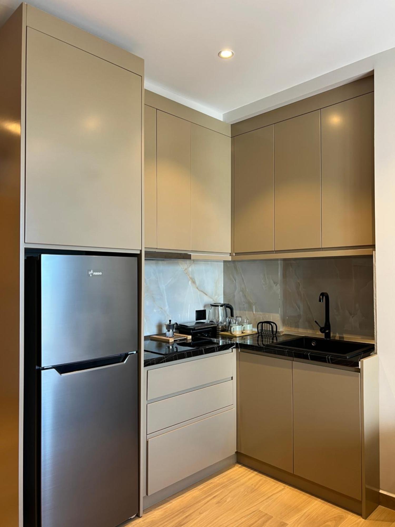 Coastline Luxury Apart Hotel Golem  Extérieur photo