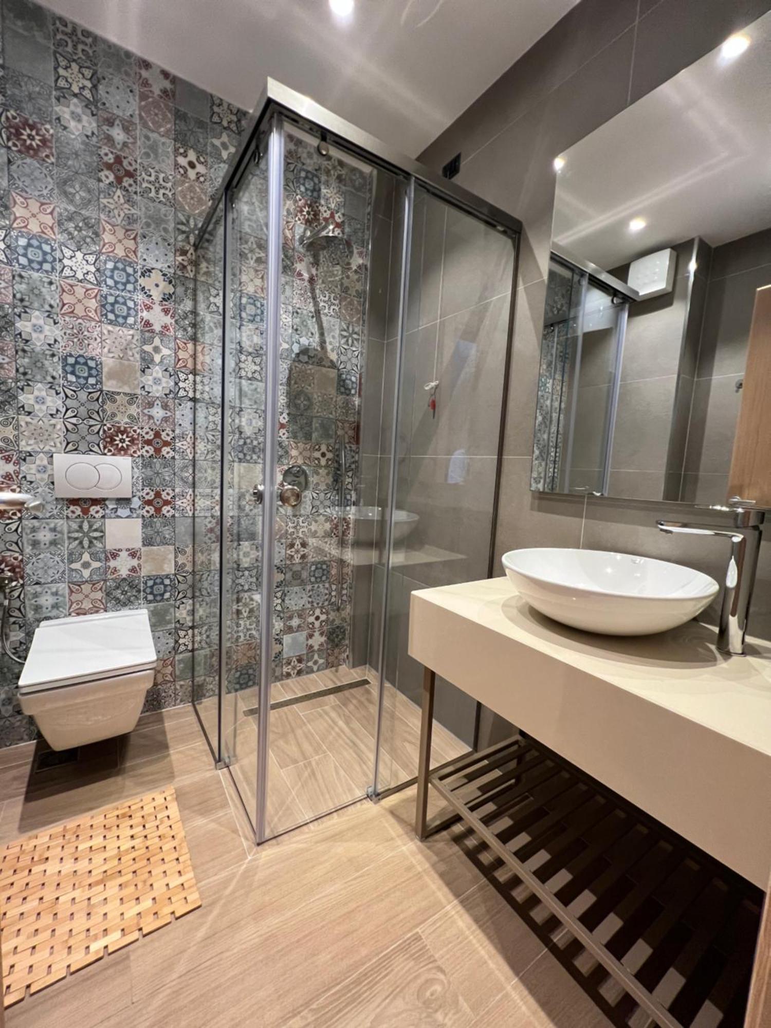 Coastline Luxury Apart Hotel Golem  Extérieur photo
