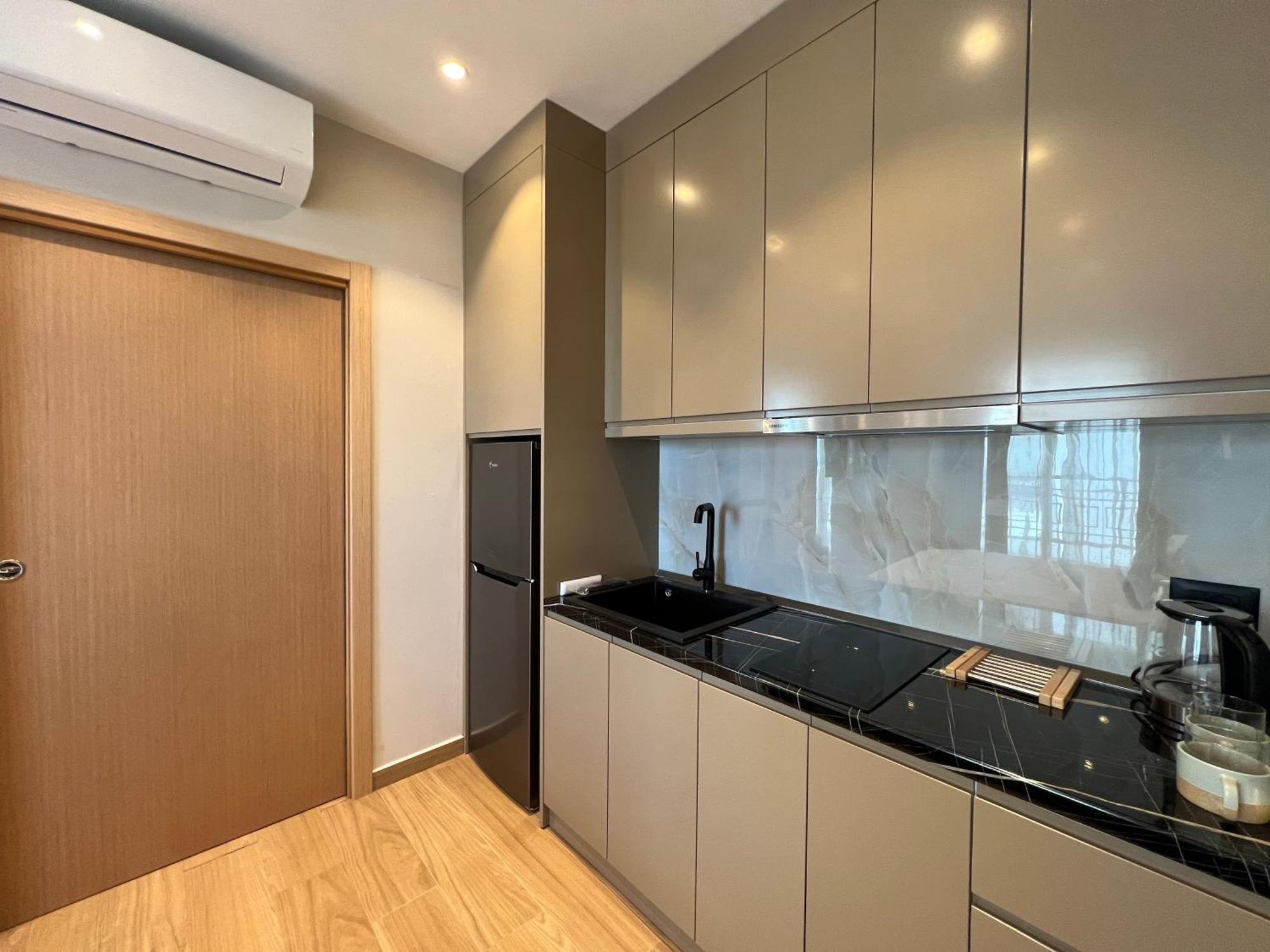 Coastline Luxury Apart Hotel Golem  Extérieur photo